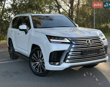 Лексус ЛХ 2022 у Києві на Automoto.ua Білий Лексус ЛХ, об'ємом двигуна 3.5 л та пробігом 33 тис. км за 113500 $, фото 6 на Automoto.ua