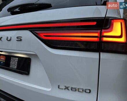 Белый Лексус ЛХ, объемом двигателя 3.45 л и пробегом 20 тыс. км за 127500 $, фото 25 на Automoto.ua