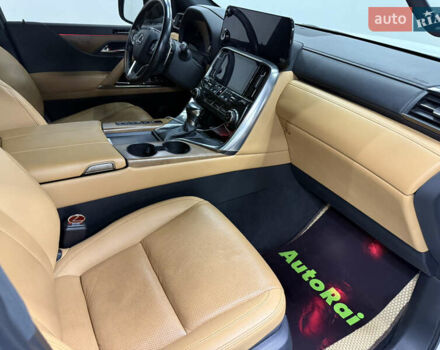 Белый Лексус ЛХ, объемом двигателя 3.35 л и пробегом 50 тыс. км за 114900 $, фото 25 на Automoto.ua