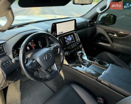Лексус ЛХ 2022 у Києві на Automoto.ua Білий Лексус ЛХ, об'ємом двигуна 3.5 л та пробігом 33 тис. км за 113500 $, фото 29 на Automoto.ua