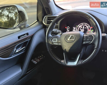 Лексус ЛХ 2022 у Києві на Automoto.ua Білий Лексус ЛХ, об'ємом двигуна 3.5 л та пробігом 33 тис. км за 113500 $, фото 25 на Automoto.ua