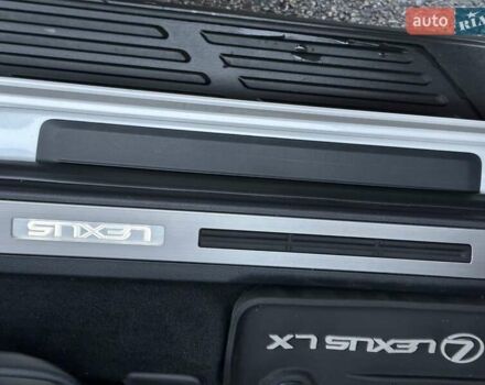 Белый Лексус ЛХ, объемом двигателя 3.45 л и пробегом 20 тыс. км за 127500 $, фото 55 на Automoto.ua