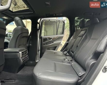 Белый Лексус ЛХ, объемом двигателя 3.35 л и пробегом 12 тыс. км за 120500 $, фото 76 на Automoto.ua