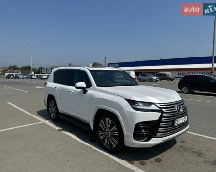 Белый Лексус ЛХ, объемом двигателя 3.35 л и пробегом 40 тыс. км за 120000 $, фото 3 на Automoto.ua