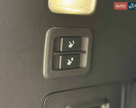 Лексус ЛХ 2022 у Києві на Automoto.ua Білий Лексус ЛХ, об'ємом двигуна 3.5 л та пробігом 33 тис. км за 113500 $, фото 56 на Automoto.ua