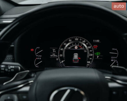 Білий Лексус ЛХ, об'ємом двигуна 3.35 л та пробігом 102 тис. км за 115000 $, фото 11 на Automoto.ua