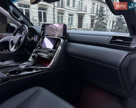 Белый Лексус ЛХ, объемом двигателя 3.45 л и пробегом 20 тыс. км за 127500 $, фото 58 на Automoto.ua