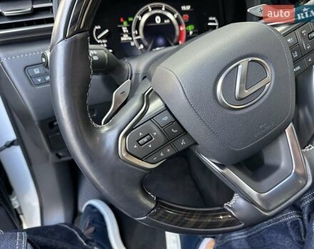 Білий Лексус ЛХ, об'ємом двигуна 3.45 л та пробігом 19 тис. км за 124900 $, фото 37 на Automoto.ua