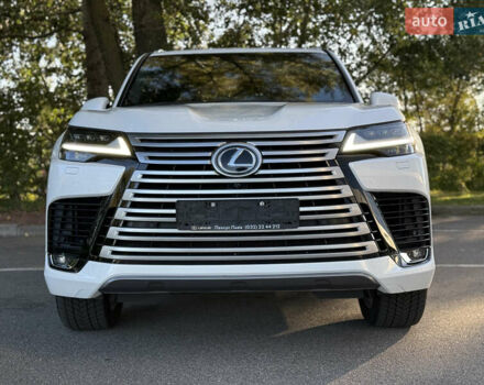Лексус ЛХ 2022 у Києві на Automoto.ua Білий Лексус ЛХ, об'ємом двигуна 3.5 л та пробігом 33 тис. км за 113500 $, фото 9 на Automoto.ua