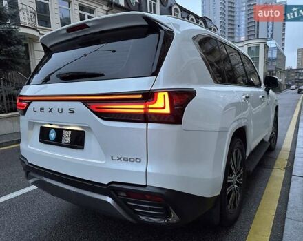 Белый Лексус ЛХ, объемом двигателя 3.45 л и пробегом 20 тыс. км за 127500 $, фото 102 на Automoto.ua