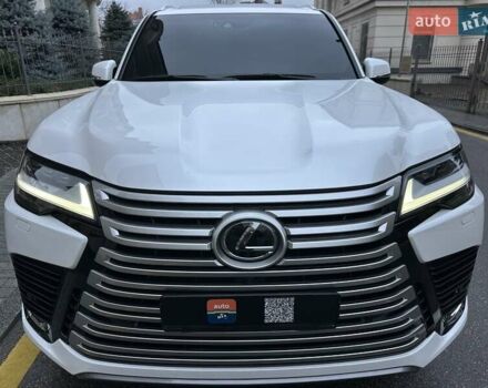 Белый Лексус ЛХ, объемом двигателя 3.45 л и пробегом 20 тыс. км за 127500 $, фото 1 на Automoto.ua