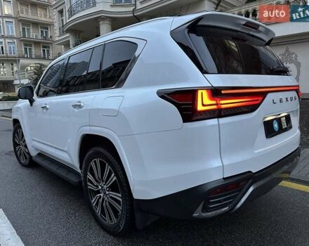 Белый Лексус ЛХ, объемом двигателя 3.45 л и пробегом 20 тыс. км за 127500 $, фото 98 на Automoto.ua