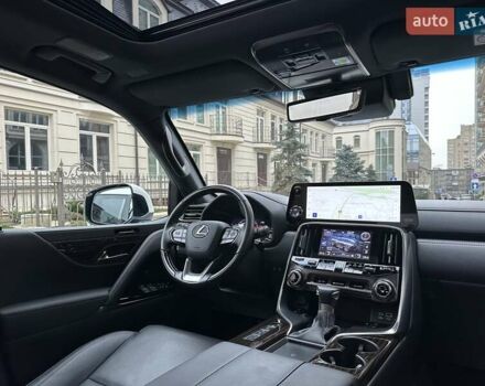 Белый Лексус ЛХ, объемом двигателя 3.35 л и пробегом 12 тыс. км за 120500 $, фото 74 на Automoto.ua