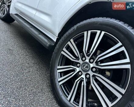Белый Лексус ЛХ, объемом двигателя 3.45 л и пробегом 20 тыс. км за 127500 $, фото 23 на Automoto.ua