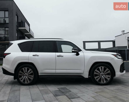 Білий Лексус ЛХ, об'ємом двигуна 3.35 л та пробігом 102 тис. км за 115000 $, фото 4 на Automoto.ua