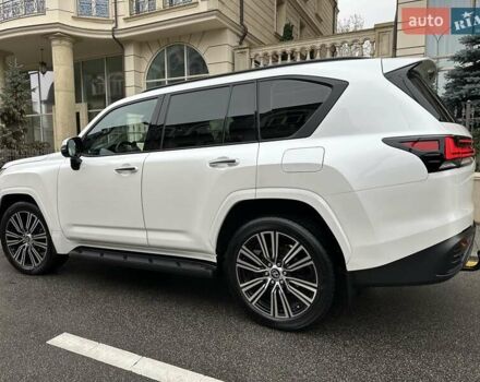 Белый Лексус ЛХ, объемом двигателя 3.35 л и пробегом 12 тыс. км за 120500 $, фото 5 на Automoto.ua