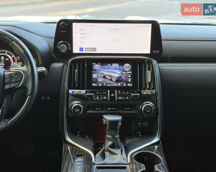Лексус ЛХ 2022 у Києві на Automoto.ua Білий Лексус ЛХ, об'ємом двигуна 3.5 л та пробігом 33 тис. км за 113500 $, фото 24 на Automoto.ua