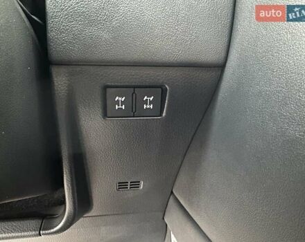 Белый Лексус ЛХ, объемом двигателя 3.35 л и пробегом 12 тыс. км за 120500 $, фото 47 на Automoto.ua