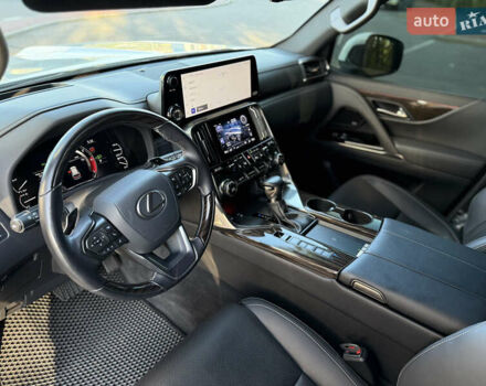 Лексус ЛХ 2022 у Києві на Automoto.ua Білий Лексус ЛХ, об'ємом двигуна 3.5 л та пробігом 33 тис. км за 113500 $, фото 28 на Automoto.ua