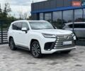 Белый Лексус ЛХ, объемом двигателя 3.35 л и пробегом 52 тыс. км за 113700 $, фото 1 на Automoto.ua