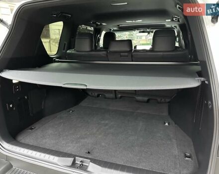 Белый Лексус ЛХ, объемом двигателя 3.35 л и пробегом 12 тыс. км за 120500 $, фото 92 на Automoto.ua