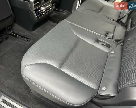 Белый Лексус ЛХ, объемом двигателя 3.35 л и пробегом 12 тыс. км за 120500 $, фото 77 на Automoto.ua