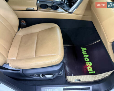 Белый Лексус ЛХ, объемом двигателя 3.35 л и пробегом 50 тыс. км за 114900 $, фото 26 на Automoto.ua