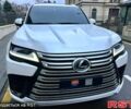 Белый Лексус ЛХ, объемом двигателя 3.5 л и пробегом 20 тыс. км за 117000 $, фото 1 на Automoto.ua