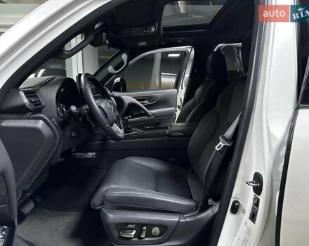 Лексус ЛХ 2022 в Киеве на Automoto.ua Белый Лексус ЛХ, объемом двигателя 3.45 л и пробегом 15 тыс. км за 117500 $, фото 44 на Automoto.ua