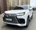 Белый Лексус ЛХ, объемом двигателя 3.3 л и пробегом 7 тыс. км за 122000 $, фото 1 на Automoto.ua