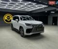 Белый Лексус ЛХ, объемом двигателя 3.35 л и пробегом 40 тыс. км за 115000 $, фото 1 на Automoto.ua