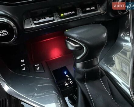 Белый Лексус ЛХ, объемом двигателя 3.45 л и пробегом 20 тыс. км за 127500 $, фото 44 на Automoto.ua