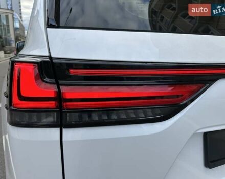 Білий Лексус ЛХ, об'ємом двигуна 3.45 л та пробігом 19 тис. км за 124900 $, фото 22 на Automoto.ua