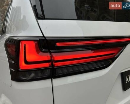 Белый Лексус ЛХ, объемом двигателя 3.35 л и пробегом 12 тыс. км за 120500 $, фото 30 на Automoto.ua