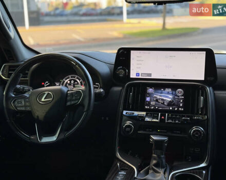 Лексус ЛХ 2022 у Києві на Automoto.ua Білий Лексус ЛХ, об'ємом двигуна 3.5 л та пробігом 33 тис. км за 113500 $, фото 23 на Automoto.ua