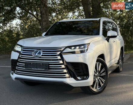 Лексус ЛХ 2022 у Києві на Automoto.ua Білий Лексус ЛХ, об'ємом двигуна 3.5 л та пробігом 33 тис. км за 113500 $, фото 2 на Automoto.ua