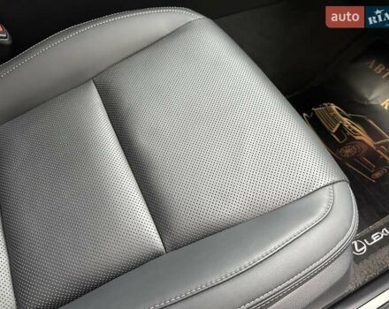 Белый Лексус ЛХ, объемом двигателя 3.35 л и пробегом 12 тыс. км за 120500 $, фото 70 на Automoto.ua