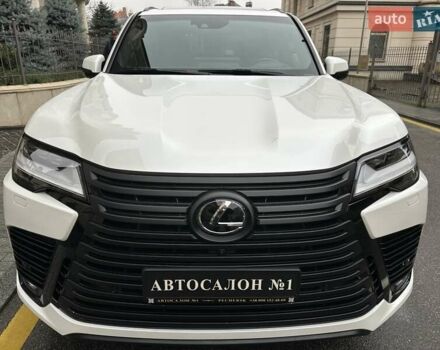 Белый Лексус ЛХ, объемом двигателя 3.35 л и пробегом 12 тыс. км за 120500 $, фото 1 на Automoto.ua