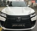 Белый Лексус ЛХ, объемом двигателя 3.35 л и пробегом 12 тыс. км за 120500 $, фото 1 на Automoto.ua