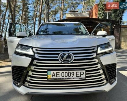 Белый Лексус ЛХ, объемом двигателя 3.35 л и пробегом 170 тыс. км за 88000 $, фото 7 на Automoto.ua