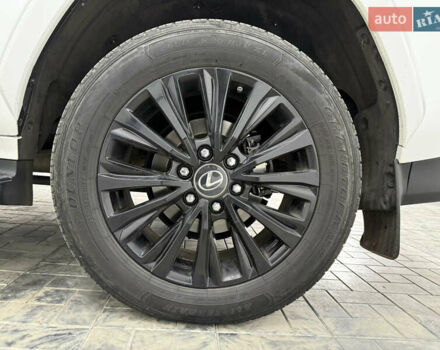 Белый Лексус ЛХ, объемом двигателя 3.35 л и пробегом 50 тыс. км за 114900 $, фото 31 на Automoto.ua