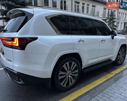 Белый Лексус ЛХ, объемом двигателя 3.45 л и пробегом 20 тыс. км за 127500 $, фото 105 на Automoto.ua