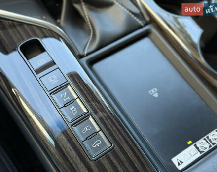 Лексус ЛХ 2022 у Києві на Automoto.ua Білий Лексус ЛХ, об'ємом двигуна 3.5 л та пробігом 33 тис. км за 113500 $, фото 40 на Automoto.ua