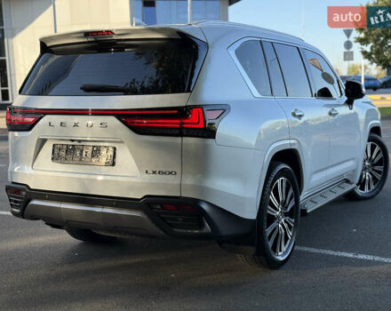 Лексус ЛХ 2022 у Києві на Automoto.ua Білий Лексус ЛХ, об'ємом двигуна 3.5 л та пробігом 33 тис. км за 113500 $, фото 11 на Automoto.ua