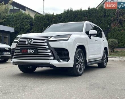 Белый Лексус ЛХ, объемом двигателя 3.35 л и пробегом 40 тыс. км за 117500 $, фото 3 на Automoto.ua