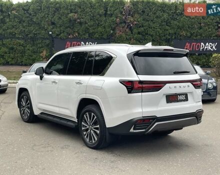 Белый Лексус ЛХ, объемом двигателя 3.35 л и пробегом 40 тыс. км за 117500 $, фото 7 на Automoto.ua