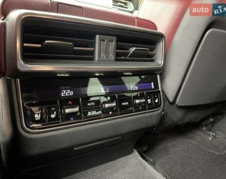 Белый Лексус ЛХ, объемом двигателя 3.35 л и пробегом 40 тыс. км за 117500 $, фото 20 на Automoto.ua