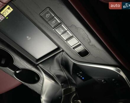 Белый Лексус ЛХ, объемом двигателя 3.35 л и пробегом 40 тыс. км за 117500 $, фото 27 на Automoto.ua