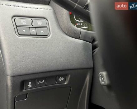 Белый Лексус ЛХ, объемом двигателя 3.35 л и пробегом 40 тыс. км за 117500 $, фото 24 на Automoto.ua