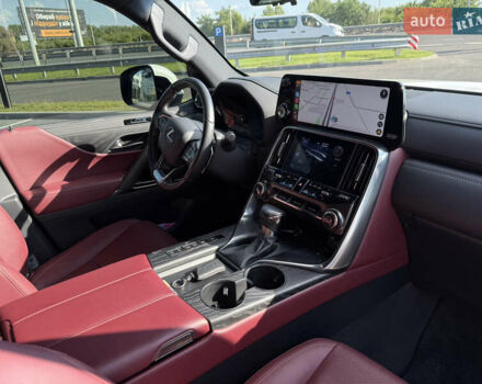 Белый Лексус ЛХ, объемом двигателя 3.35 л и пробегом 39 тыс. км за 119000 $, фото 23 на Automoto.ua